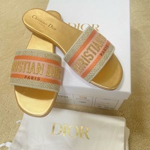 BRAND NEW DIOR DWAY SLIDES! GOLD